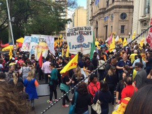 Protesto em frente ao Palácio Piratini