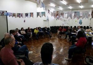 Dezenas de associados participaram da reunião do Sintergs em Santa Rosa