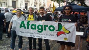 Na foto, 2º Vice-presidente do Sintergs, Fanfa Fagundes Barbosa, Presidente do Sintergs, Joanes Machado da Rosa, Ex-presidente da Afagro, Antônio Augusto Medeiros, e a atual presidente da Afagro, Ângela Antunes de Souza